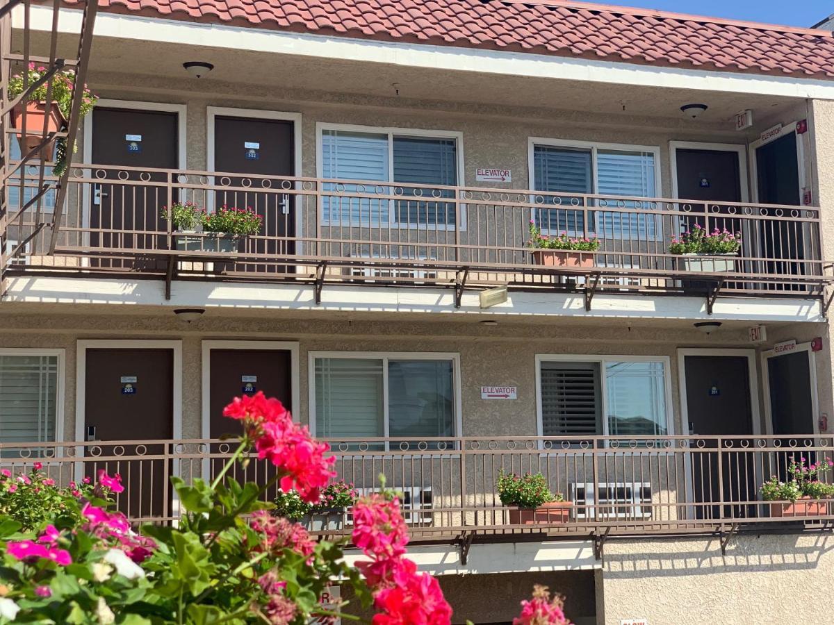 Days Inn By Wyndham Alhambra Ca Eksteriør bilde