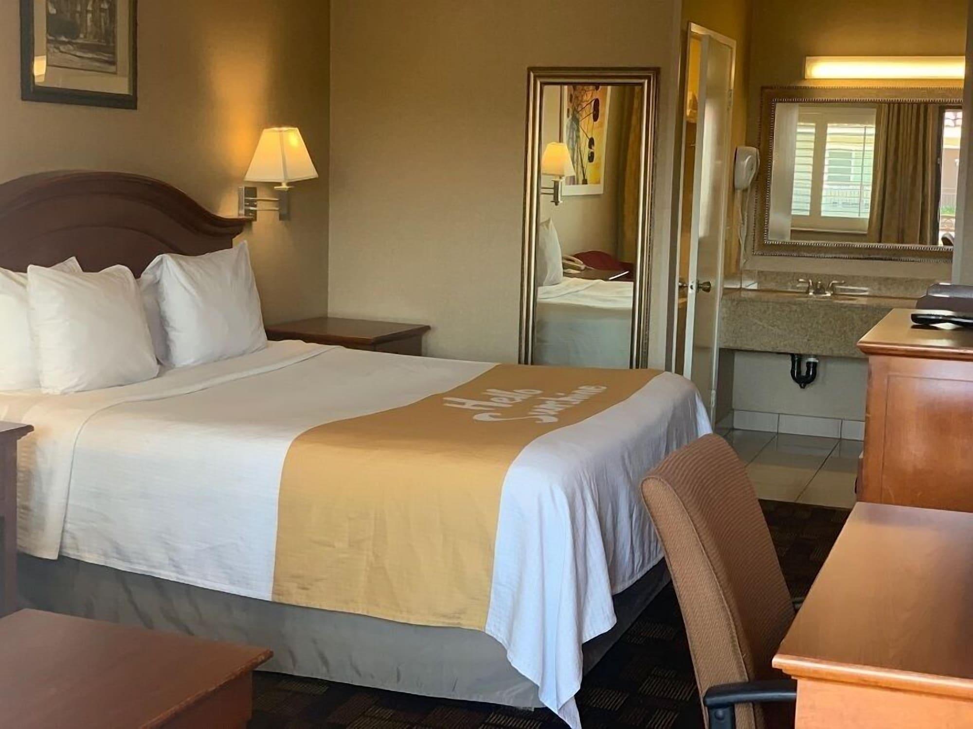 Days Inn By Wyndham Alhambra Ca Eksteriør bilde